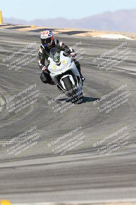 media/Dec-01-2025-Moto Forza (Mon) [[2daa91e15f]]/2-Intermediate Group/Session 2 (Turns 9 and 10)/